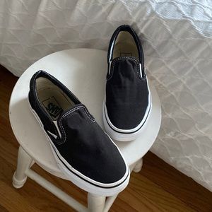 BLACK SLIP ON VANS VERY LIGHTLY USED SIZE 5 MENS 6.5 WNNS